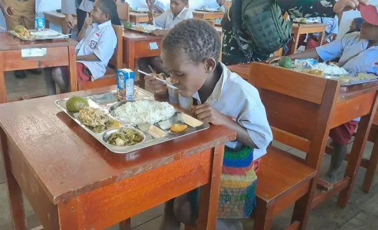Assessing the Free Nutritious Meals Program in Six West Papua Provinces