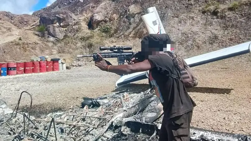 American Pilot Shot In West Papua